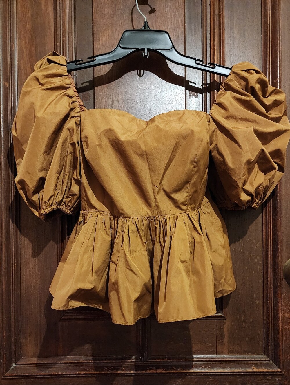 NWT-Cinq à Sept Maura Top in Cinnamon-Size XS-Retail $345.00